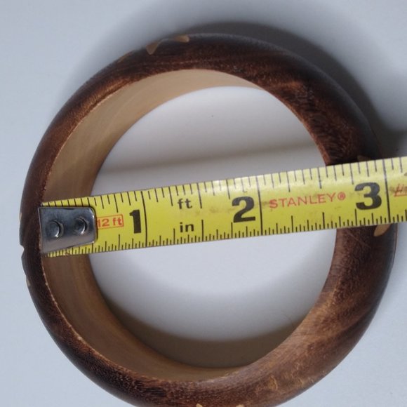 Vintage Wood Flower Bangle - Picture 11 of 13